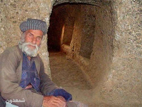 یادبود  حسین کوهکن