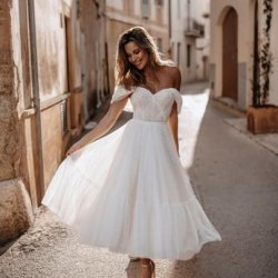 مزون لباس عروس بنیتا