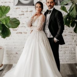 مزون لباس عروس کارولن