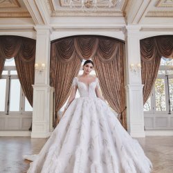 مزون لباس عروس یکرنگ