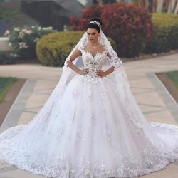 مزون لباس عروس ایران زمین