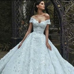 مزون لباس عروس زمانی