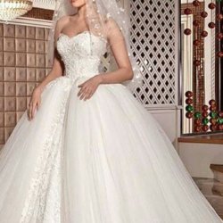 مزون لباس عروس آلونیا والنتا
